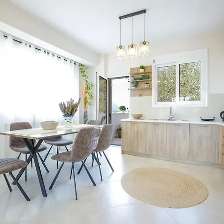 דירה Over The Messinian Plain *