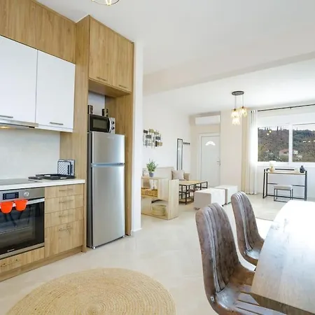 Over The Messinian Plain קלמאטה